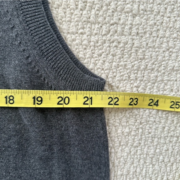 Retro Patterned Argyle Vest - Picture 5 of 6